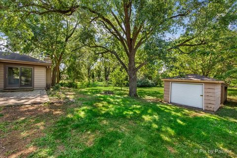 Tiny photo for 70 Ela Road, Inverness, IL 60067 (MLS # 12471301)
