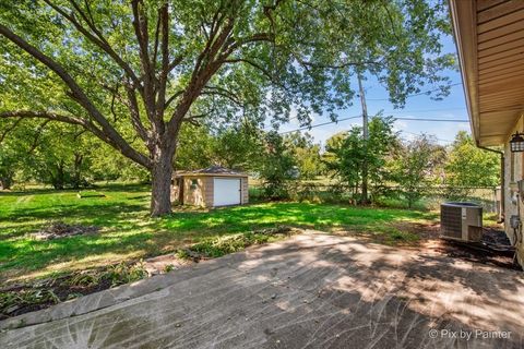 Tiny photo for 70 Ela Road, Inverness, IL 60067 (MLS # 12471301)