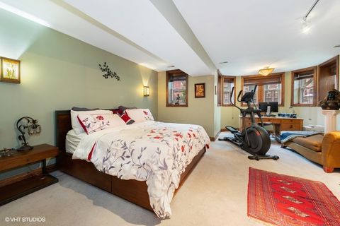 Tiny photo for 844 W Agatite Avenue #2W, Chicago, IL 60640 (MLS # 12605417)