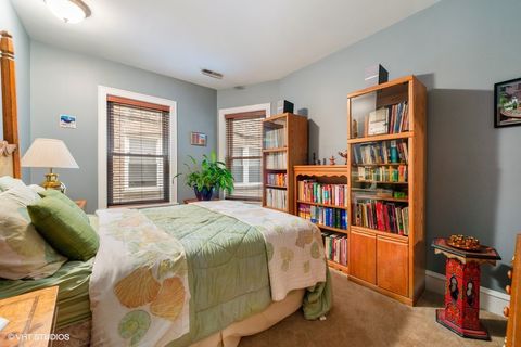 Tiny photo for 844 W Agatite Avenue #2W, Chicago, IL 60640 (MLS # 12605417)