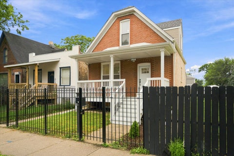 Tiny photo for 852 N Trumbull Avenue, Chicago, IL 60651 (MLS # 12757591)