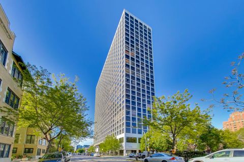 Tiny photo for 4343 N Clarendon Avenue #1408, Chicago, IL 60613 (MLS # 12651595)