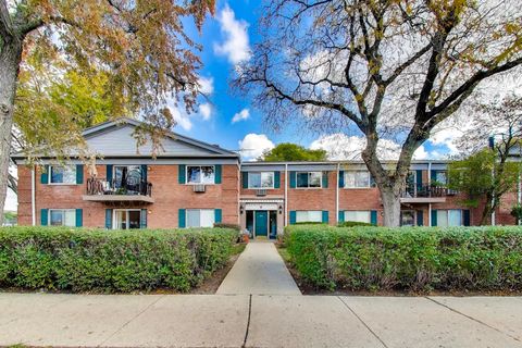 Arlington Heights, IL 60005