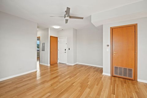 Tiny photo for 3143 W Carmen Avenue #3, Chicago, IL 60625 (MLS # 12502644)