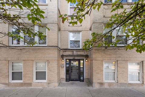 3143 W Carmen Avenue 3 Chicago IL 60625