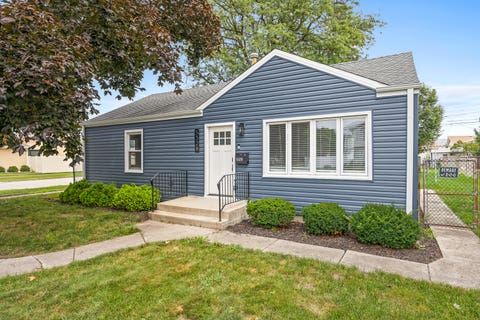 Photo of 5328 Alexander Place, Oak Lawn, IL 60453 (MLS # 12703015)
