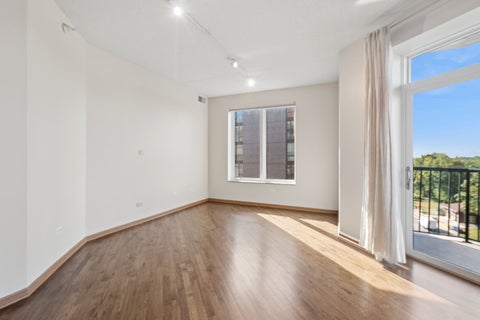 Tiny photo for 515 Main Street #609, Evanston, IL 60202 (MLS # 12762441)