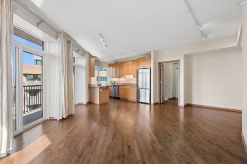 Tiny photo for 515 Main Street #609, Evanston, IL 60202 (MLS # 12762441)
