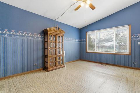 Tiny photo for 406 E Clarendon Drive, Round Lake Beach, IL 60073 (MLS # 12514734)