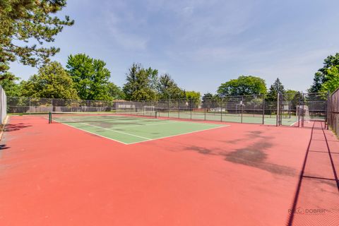 Tiny photo for 915 N York Street N #403, Elmhurst, IL 60126 (MLS # 12467584)