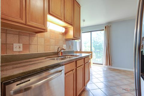Tiny photo for 915 N York Street N #403, Elmhurst, IL 60126 (MLS # 12467584)