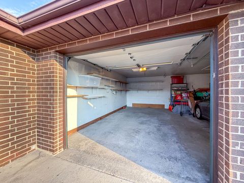 Tiny photo for 915 N York Street N #403, Elmhurst, IL 60126 (MLS # 12467584)
