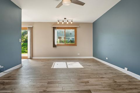 Tiny photo for 182 Hastings Mill Road, Streamwood, IL 60107 (MLS # 12694733)