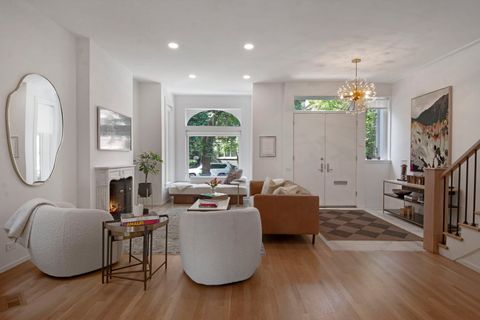 Tiny photo for 2249 N Geneva Terrace, Chicago, IL 60614 (MLS # 12468441)