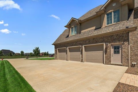 Tiny photo for 11429 Mckenna Drive, Frankfort, IL 60423 (MLS # 12785911)