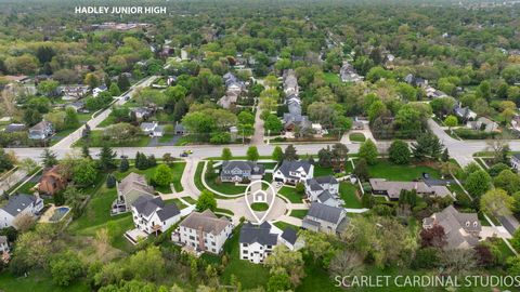 Tiny photo for 835 Avon Court, Glen Ellyn, IL 60137 (MLS # 12656292)