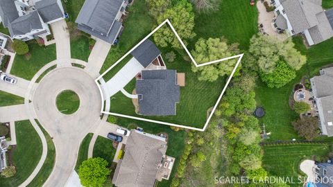 Tiny photo for 835 Avon Court, Glen Ellyn, IL 60137 (MLS # 12656292)