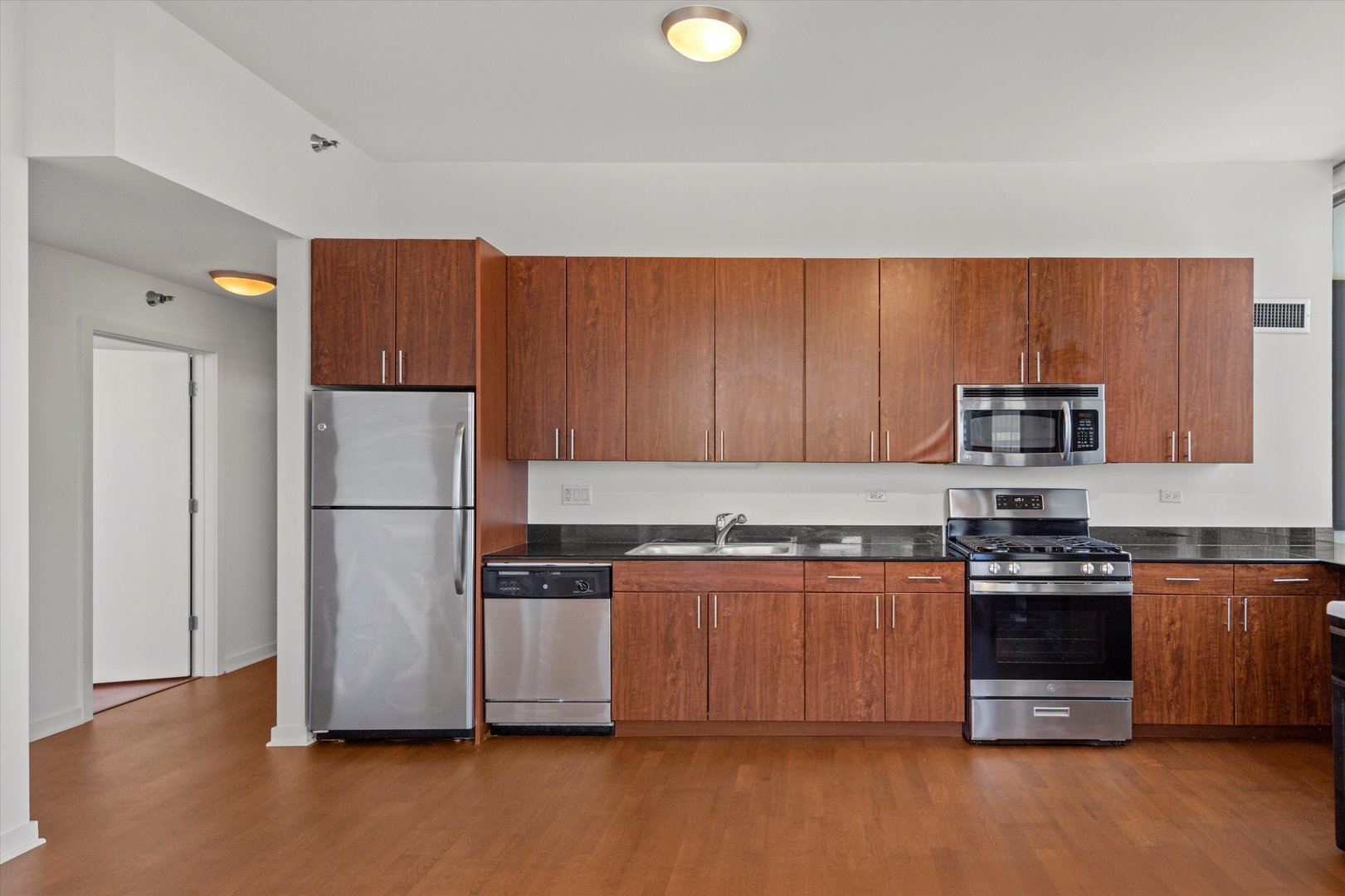 235 W VAN BUREN Street 3315