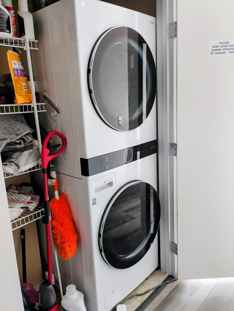 9655 Woods Drive 517