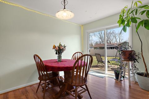 Tiny photo for 251 Clearmont Drive, Elk Grove Village, IL 60007 (MLS # 12620390)