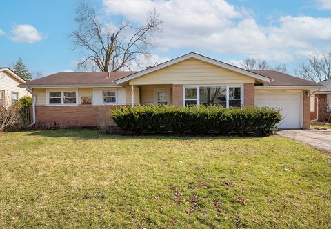 Photo of 251 Clearmont Drive, Elk Grove Village, IL 60007 (MLS # 12620390)