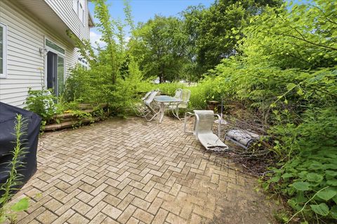 Tiny photo for 445 Greenview Lane, Oswego, IL 60543 (MLS # 12652351)