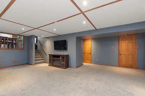 Tiny photo for 14601 Tripp Avenue, Midlothian, IL 60445 (MLS # 12497056)