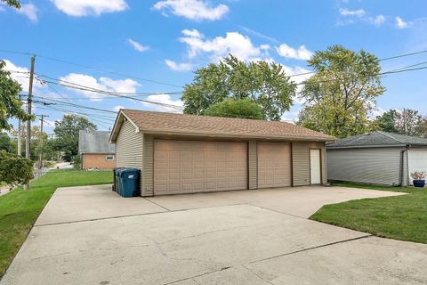Tiny photo for 14601 Tripp Avenue, Midlothian, IL 60445 (MLS # 12497056)