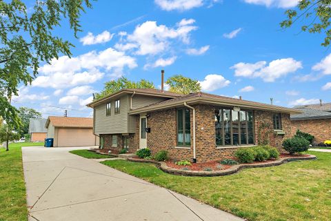 Tiny photo for 14601 Tripp Avenue, Midlothian, IL 60445 (MLS # 12497056)