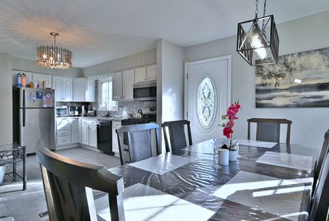 Tiny photo for 913 S Iowa Street, Addison, IL 60101 (MLS # 12493925)