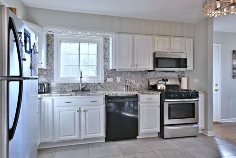 Tiny photo for 913 S Iowa Street, Addison, IL 60101 (MLS # 12493925)