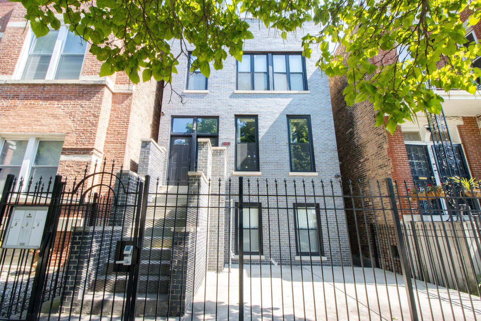 321 S Richmond Street