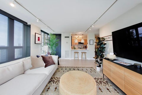 Tiny photo for 345 N La Salle Drive #3306, Chicago, IL 60654 (MLS # 12751632)