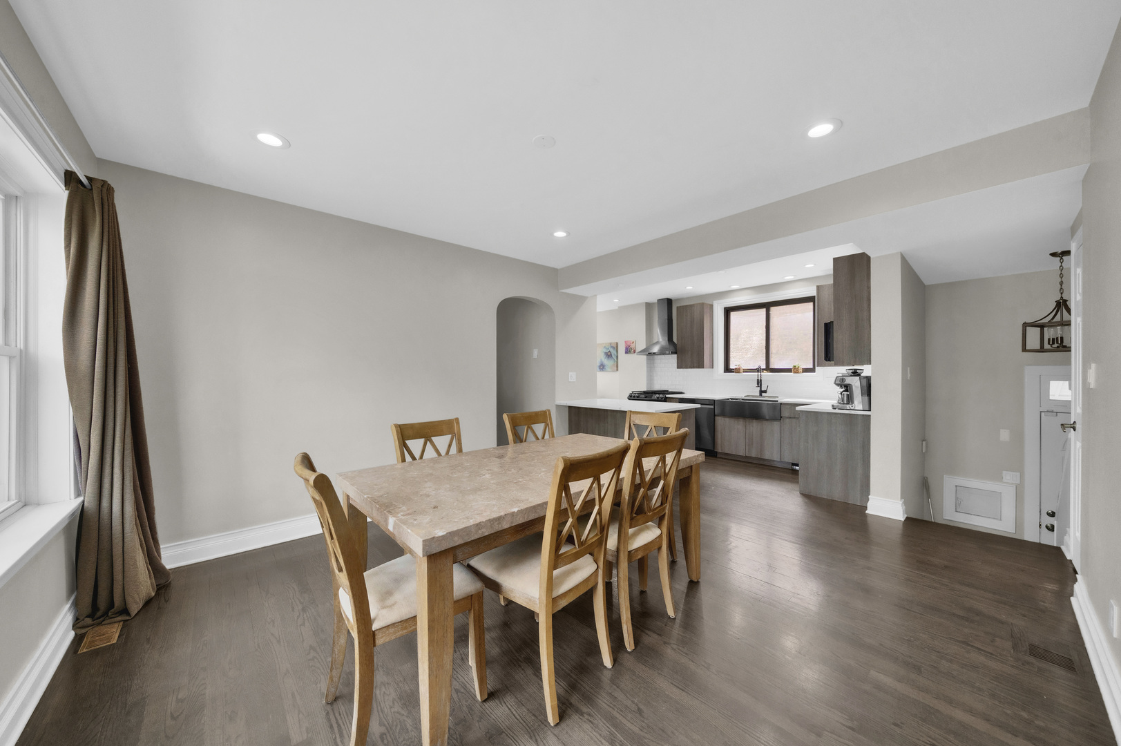 3359 N Oak Park Avenue
