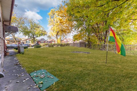 Tiny photo for 8129 S Cornell Avenue, Chicago, IL 60617 (MLS # 12513371)