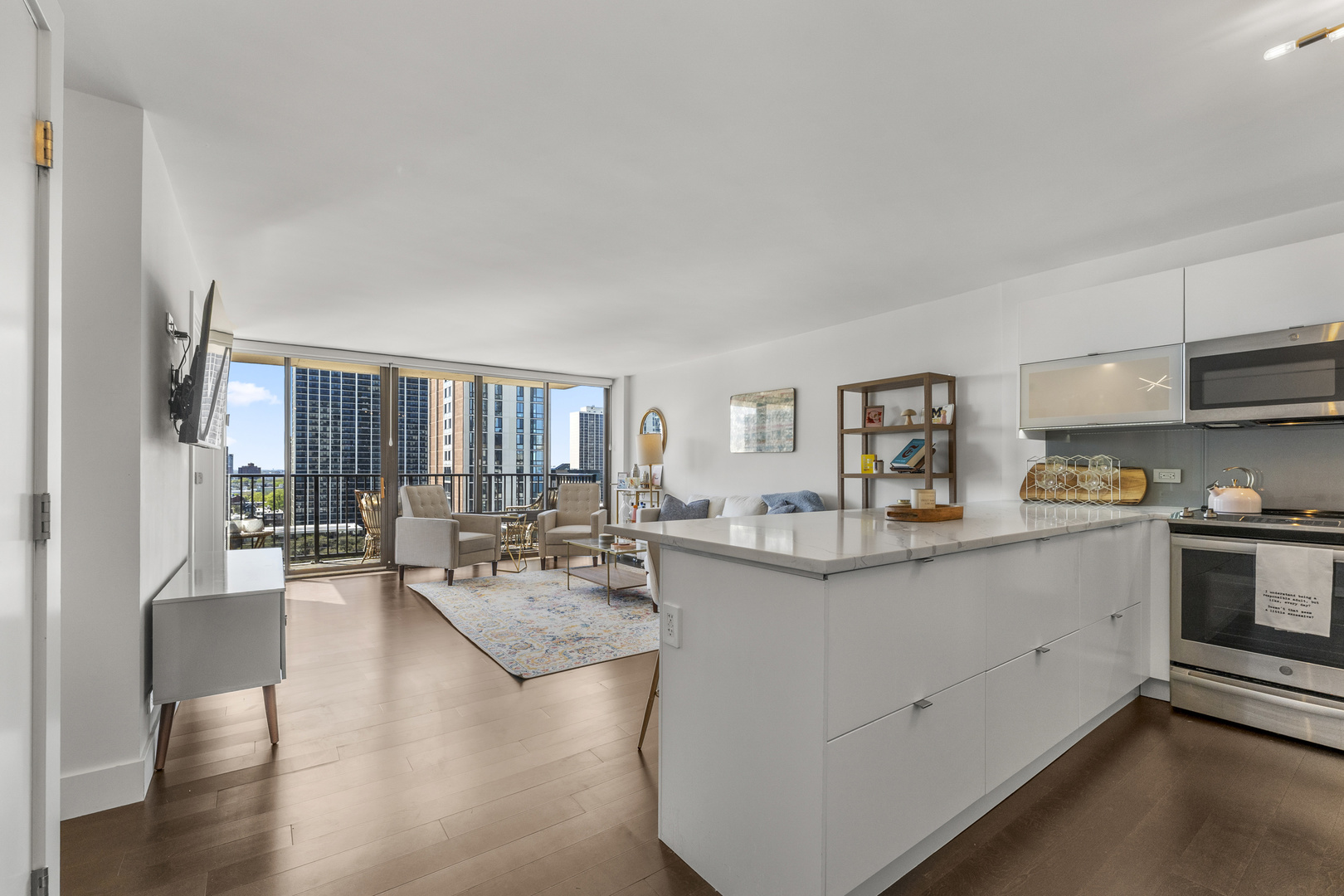 1516 N State Parkway 16D