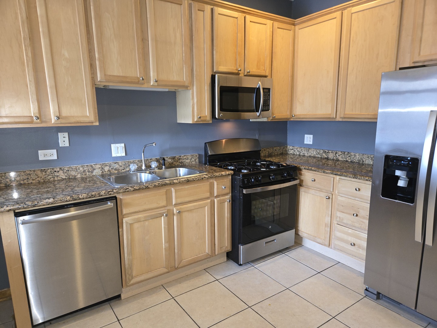 948 N California Avenue