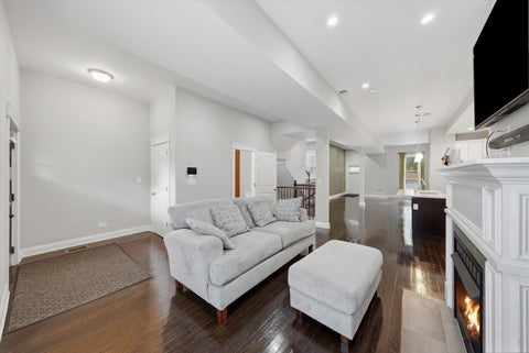 Tiny photo for 4009 S Vincennes Avenue, Chicago, IL 60653 (MLS # 12732589)