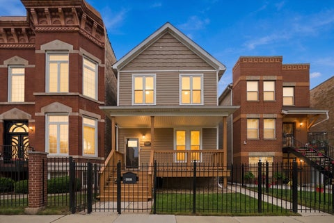 Photo of 4009 S Vincennes Avenue, Chicago, IL 60653 (MLS # 12732589)