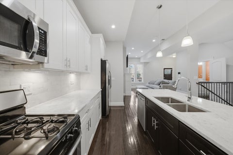 Tiny photo for 4009 S Vincennes Avenue, Chicago, IL 60653 (MLS # 12732589)