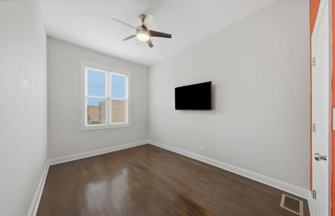 Tiny photo for 4009 S Vincennes Avenue, Chicago, IL 60653 (MLS # 12732589)