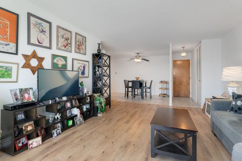 Tiny photo for 5506 Lincoln Avenue #A517, Morton Grove, IL 60053 (MLS # 12556018)