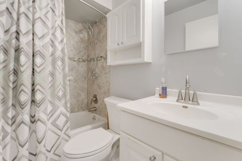 Tiny photo for 5506 Lincoln Avenue #A517, Morton Grove, IL 60053 (MLS # 12556018)