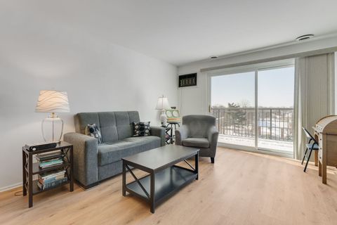 Tiny photo for 5506 Lincoln Avenue #A517, Morton Grove, IL 60053 (MLS # 12556018)