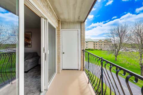 Tiny photo for 9750 Koch Court #2F, Orland Park, IL 60467 (MLS # 12685042)