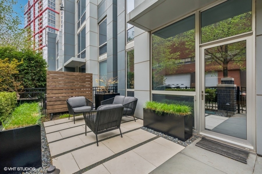 1917 S Calumet Avenue