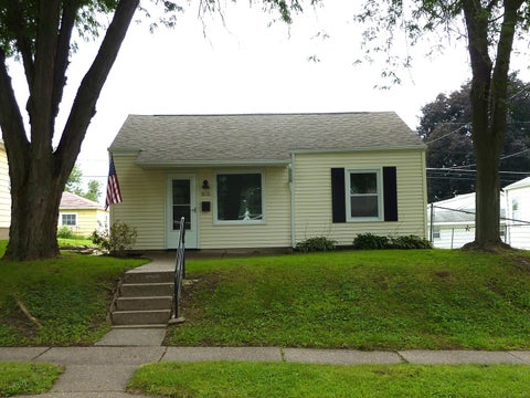 Tiny photo for 1631 W 38th Street, Davenport, IA 52806 (MLS # 12729378)