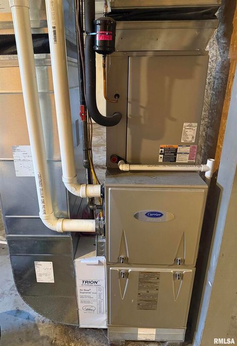 Tiny photo for 510 S CHARLES Street, Steeleville, IL 62288 (MLS # EB460476)