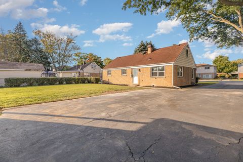 Tiny photo for 9627 Castello Avenue, Melrose Park, IL 60164 (MLS # 12495235)