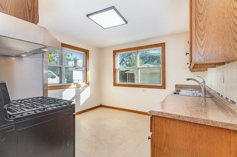 Tiny photo for 9627 Castello Avenue, Melrose Park, IL 60164 (MLS # 12495235)